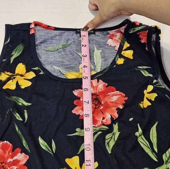 Magazine Flower Tank Top - Picture 8 of 11